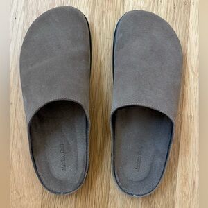 Massimo Dutti split leather clogs in mink suede size EU 40